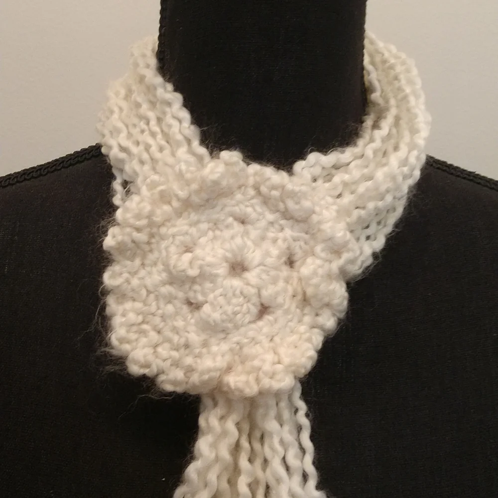 Beautiful Homemade Crochet Scarf Flower‎ Knit Yarn Cream Ivory Winter Adjustable